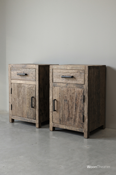 Set/2 nachtkastjes oud hout