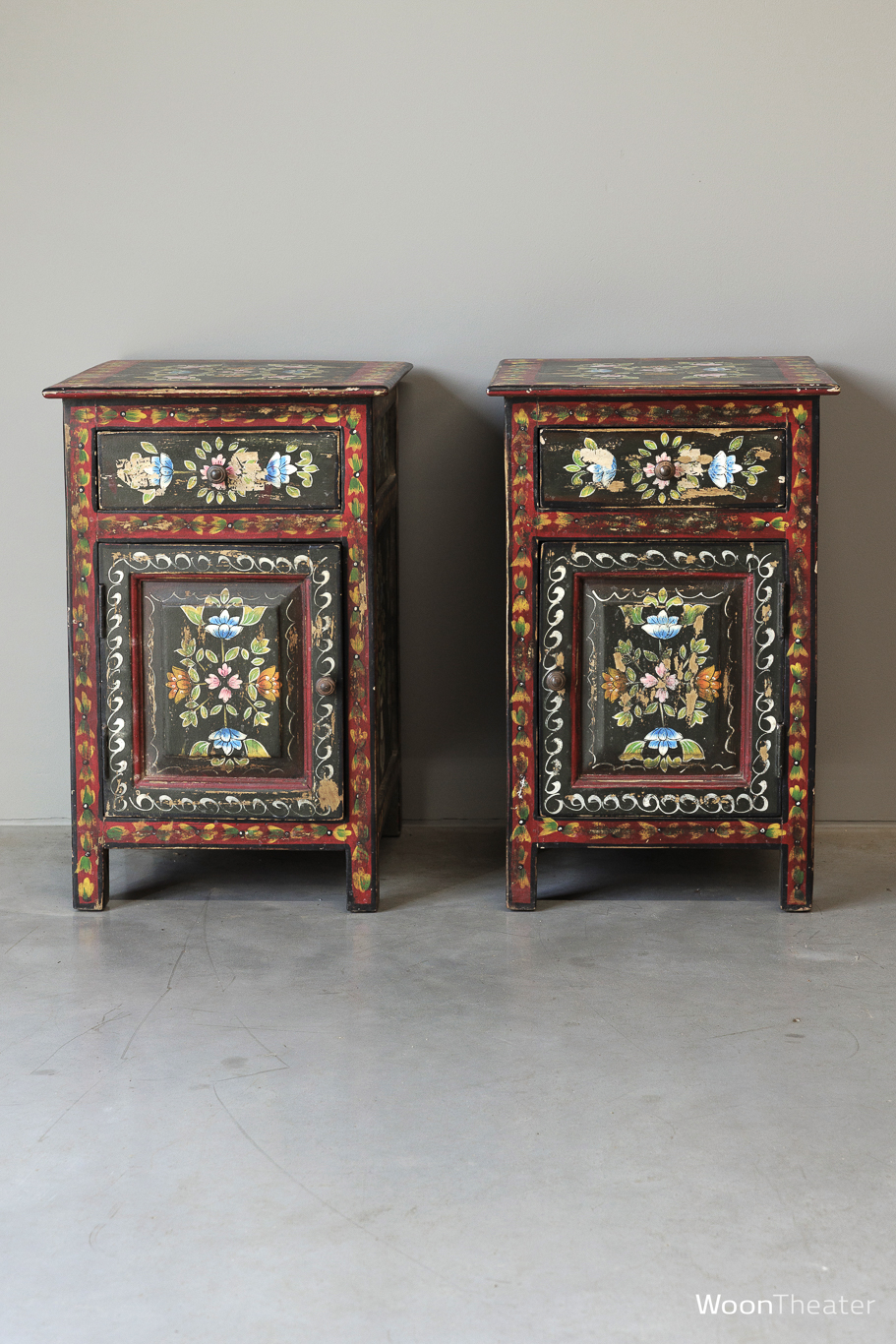 Set/2 oude nachtkastjes