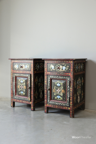 Set/2 oude nachtkastjes