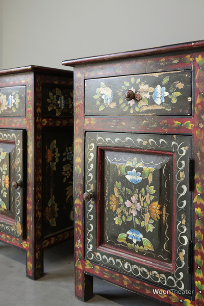 Set/2 oude nachtkastjes