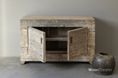 Oud dressoir | snijwerk