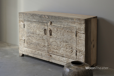 Oud dressoir | snijwerk