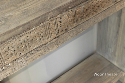 Oude wandtafel snijwerk