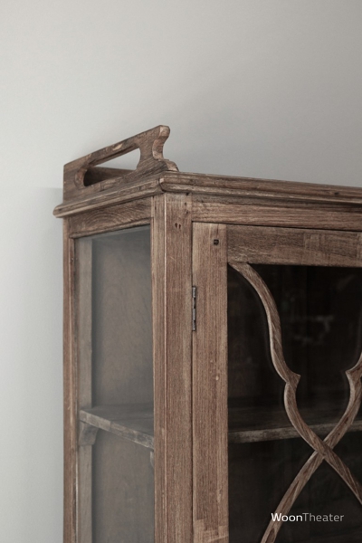 Origineel oude vitrinekast 