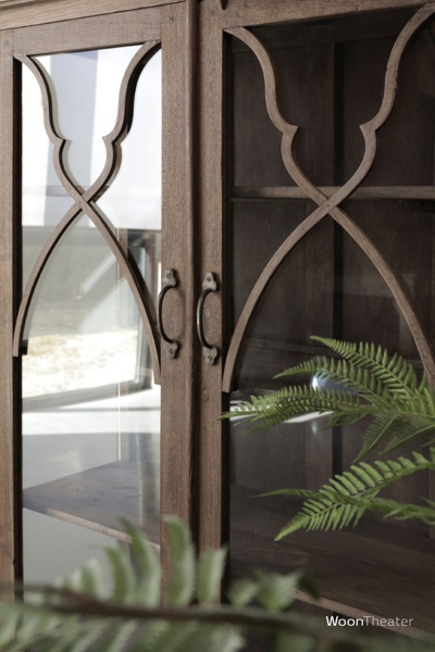 Origineel oude vitrinekast 