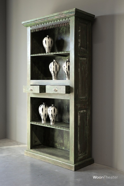 Vintage boekenkast | India