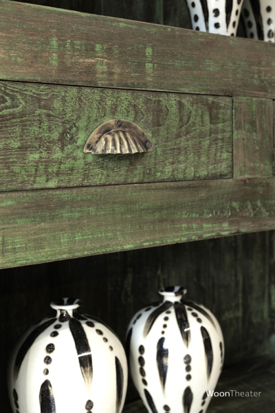 Vintage boekenkast | India