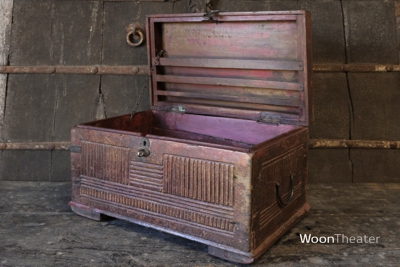 Origineel oud kistje | India