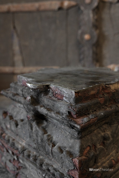 Kandelaar/plateau | oude pilaarvoet | India