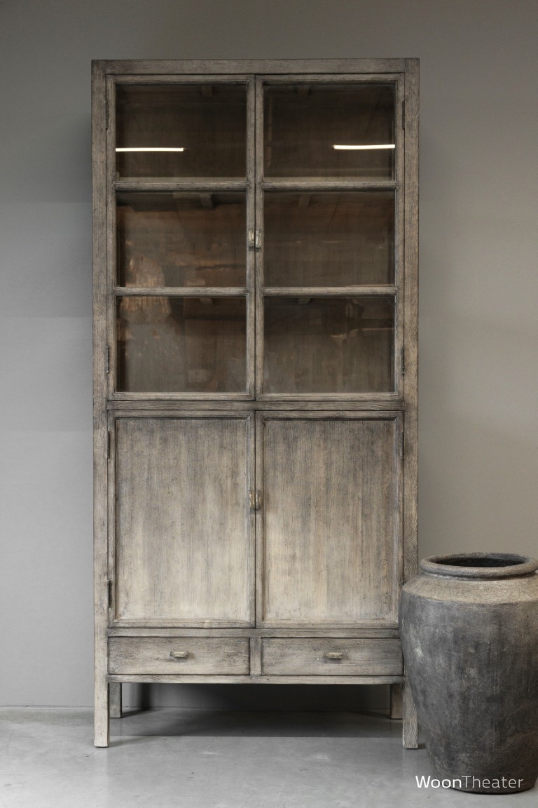 Vitrinekast oud hout | Patine