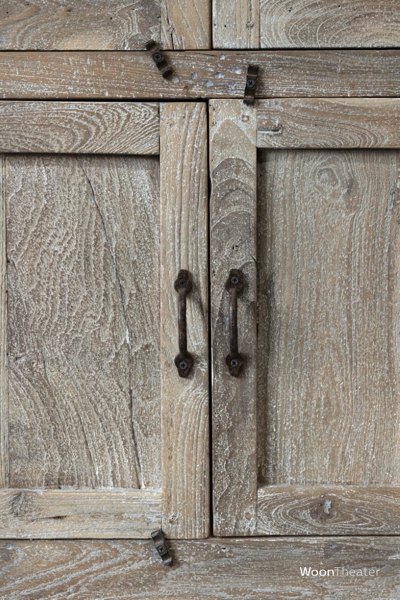 Oude vitrinekast | rustiek