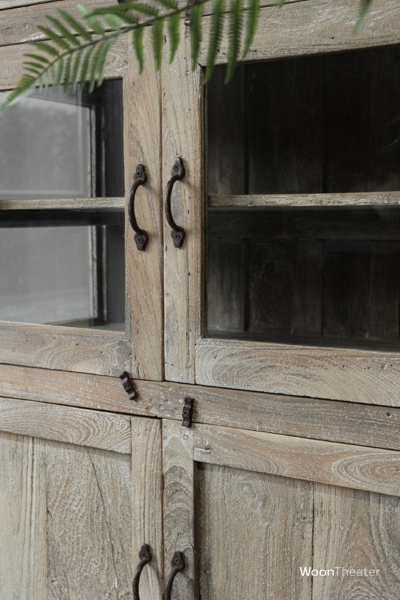 Oude vitrinekast | rustiek