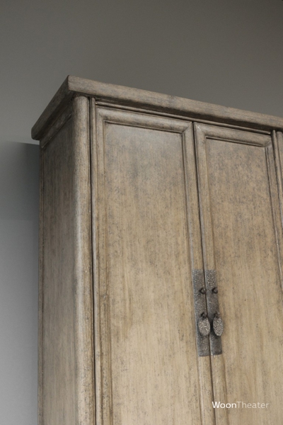 Oude dichte kast | China