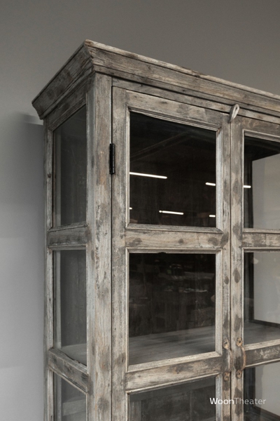 Oude vitrinekast | rustiek