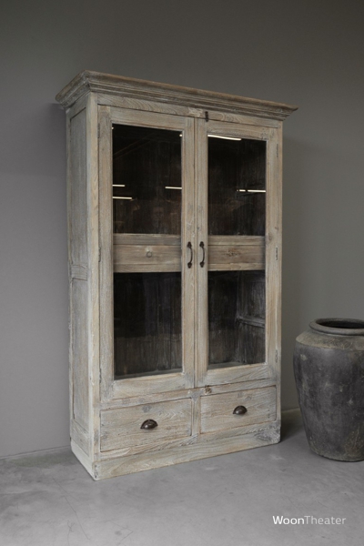 Origineel oude vitrinekast
