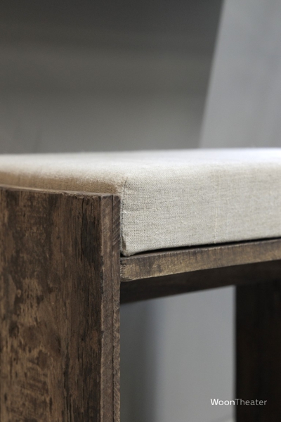 Rustieke kruk met linnen kussen | Lea