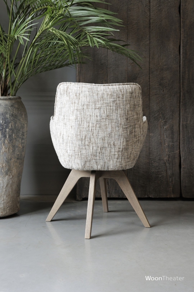 Armstoel op houten draaivoet | Mees